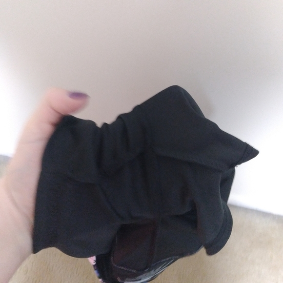 Intro Blue and Pink Tropical Floral Athletic Skort With Tummy Control Panel - Picture 6 of 8